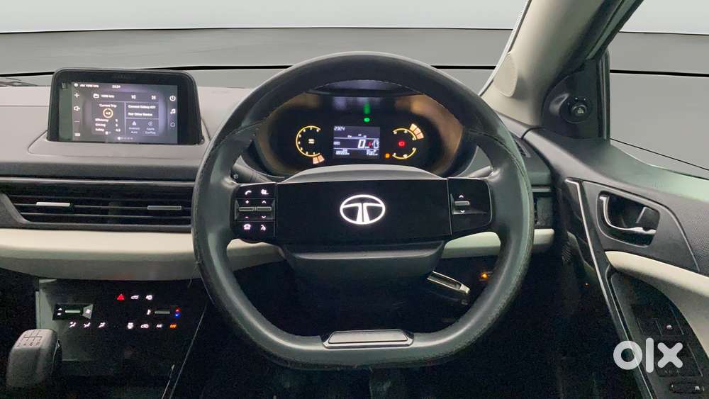 Tata Nexon Pure (s) 1.2 Petrol 6amt, 2023, Cng & Hybrids