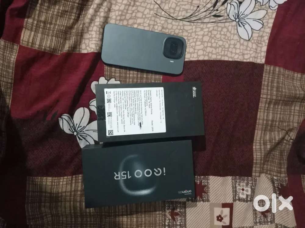 Iqoo 15r 12gb 256gb 1month old mobile 50000 final
