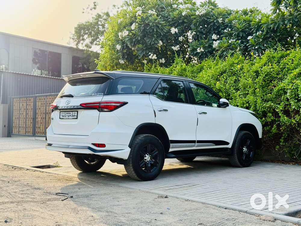Toyota Fortuner Leader Edition (at), 2025, Diesel