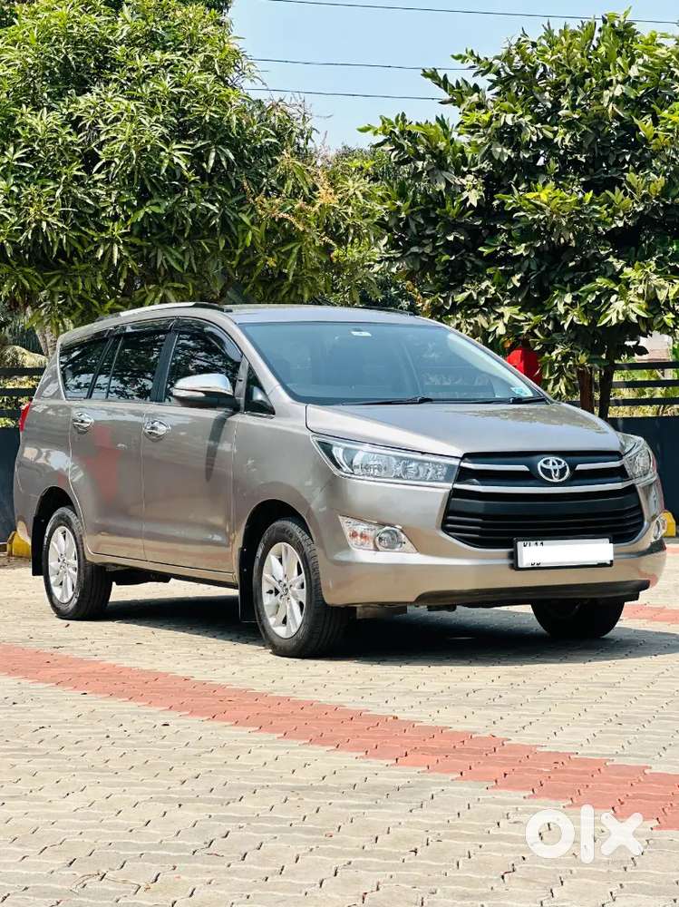 Toyota Innova Crysta 2016