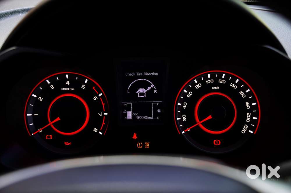 Mahindra Xuv300 W8 Option Dual Tone, 2021, Petrol
