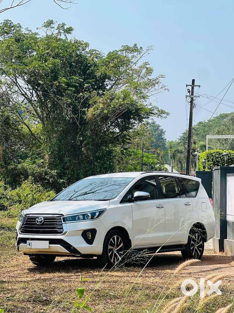 Toyota Innova Crysta 2.4zx Automatic, 2021, Diesel