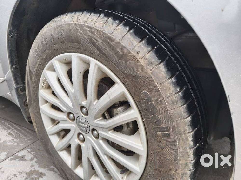 Maruti Suzuki Dzire 1.2 Zxi, 2023, Petrol