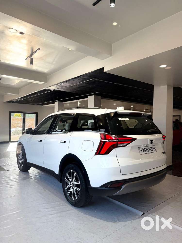 Mahindra Xuv700 2.2 Ax 7 Diesel At Luxury Pack Str Awd, 2022, Diesel