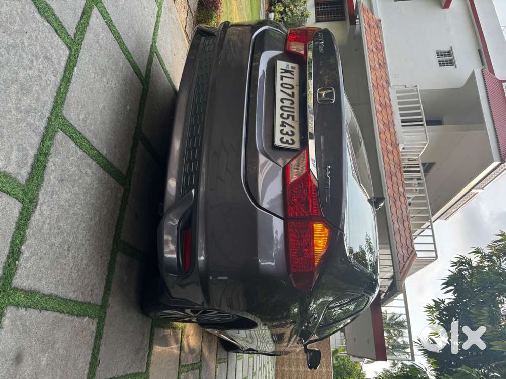 Honda City Automatic 2017  Well Maintained  Premium Features