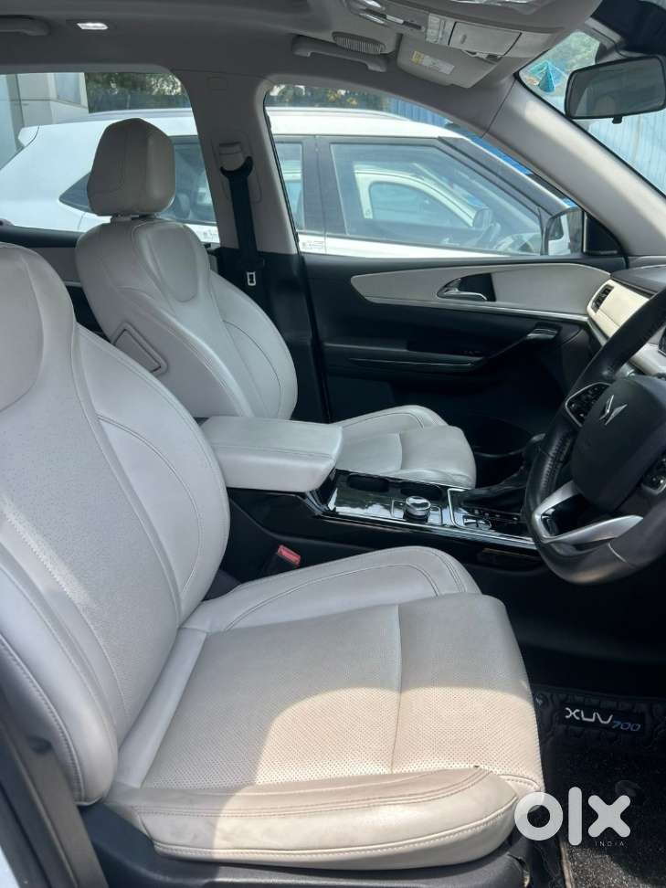 Mahindra Xuv700 2.0 Ax 5 Petrol At Str, 2023, Petrol