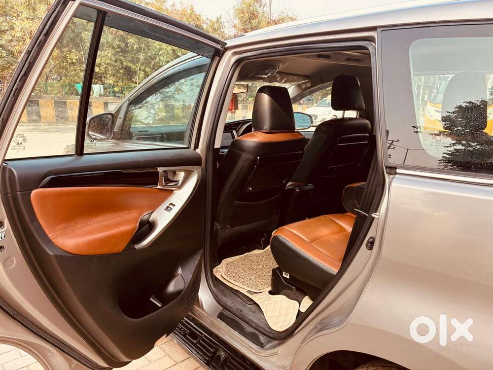 Toyota Innova Crysta 2.4 Vx Mt, 2022, Diesel