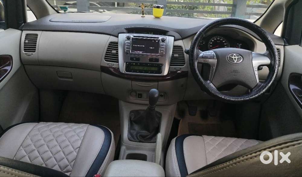 2014 Innova 2.5 V Option In Very Good Condition For Sale.