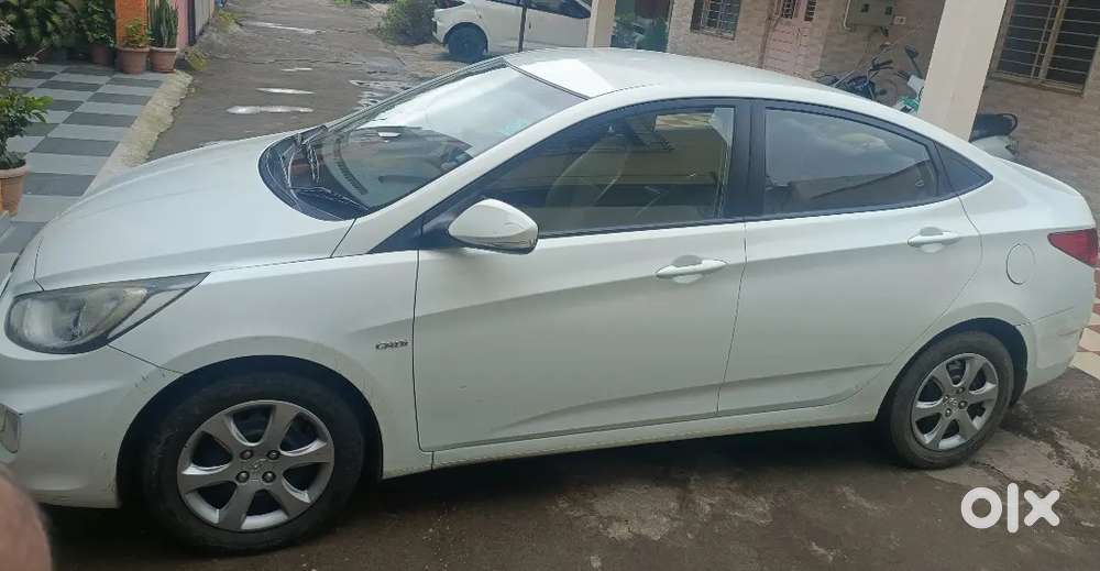 Hyundai Verna Fluidic 2011 Diesel Manual