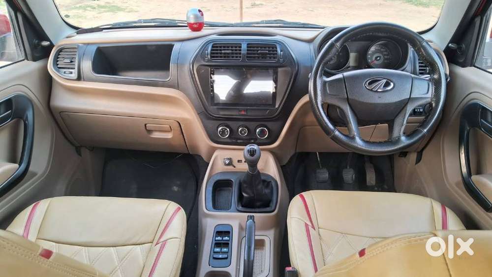 Mahindra Tuv 300 T6, 2017, Diesel