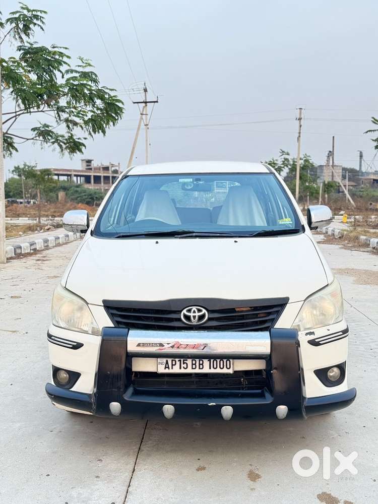 Toyota Innova 2012 Diesel Well Maintained