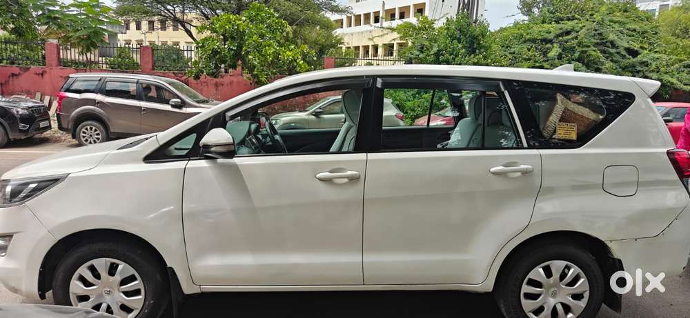 Toyota Innova Crysta 2.4 G Mt, 2017, Diesel