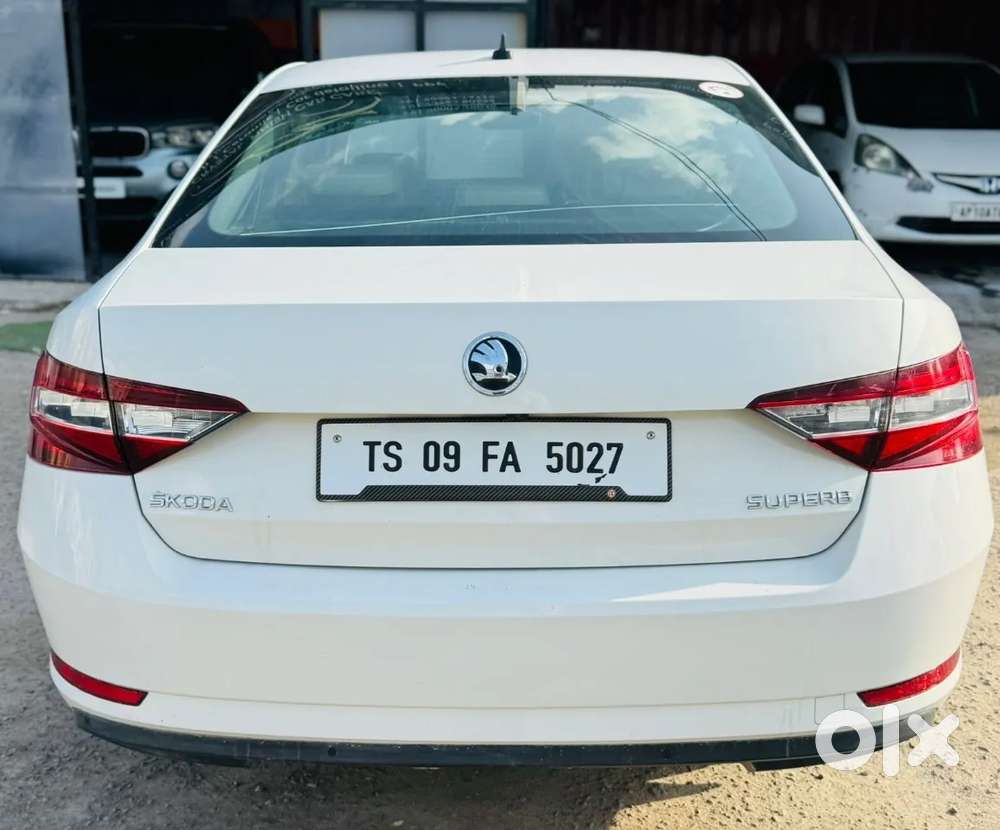Skoda Superb [ ] 1.8 Style Tsi At, 2018, Petrol