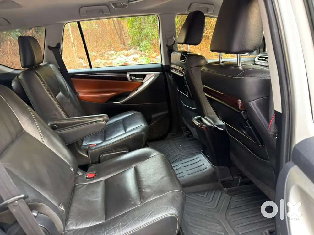 Toyota Innova Crysta 2017 Diesel 118000 Km Driven