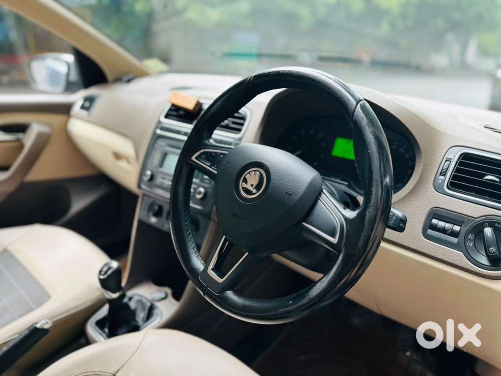 Skoda Rapid 1.6 Mpi Ambition Plus, 2014, Petrol