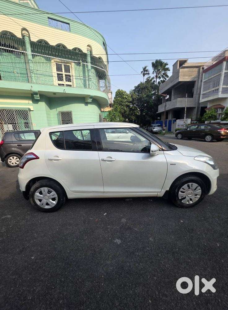 Maruti Suzuki Swift Vxi + Manual, 2015, Petrol