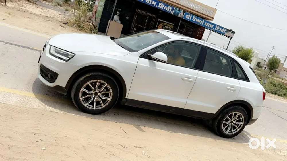 Well Maintain Good Condition Car New Tyre