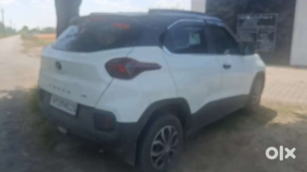 Tata Punch Pure Icng 2024