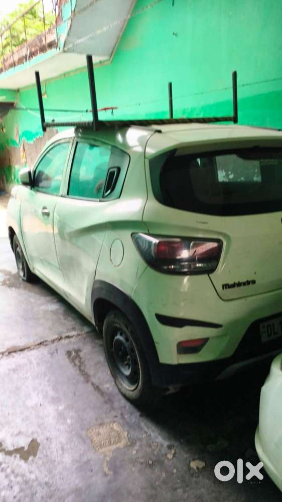 Mahindra Kuv 100 2018