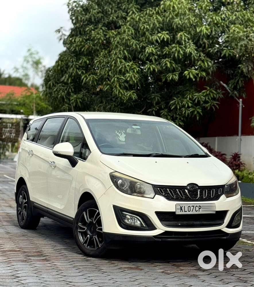 Mahindra Marazzo M8, 2018, Diesel