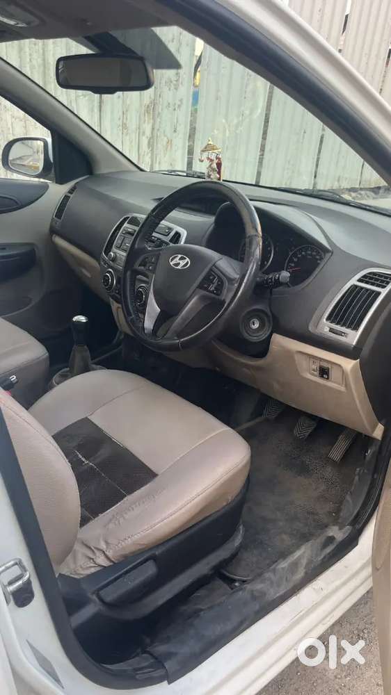 Hyundai I20
2012
Sportz 1.2 
Petrol + Cng
1st Owner
Only 77000/- Km