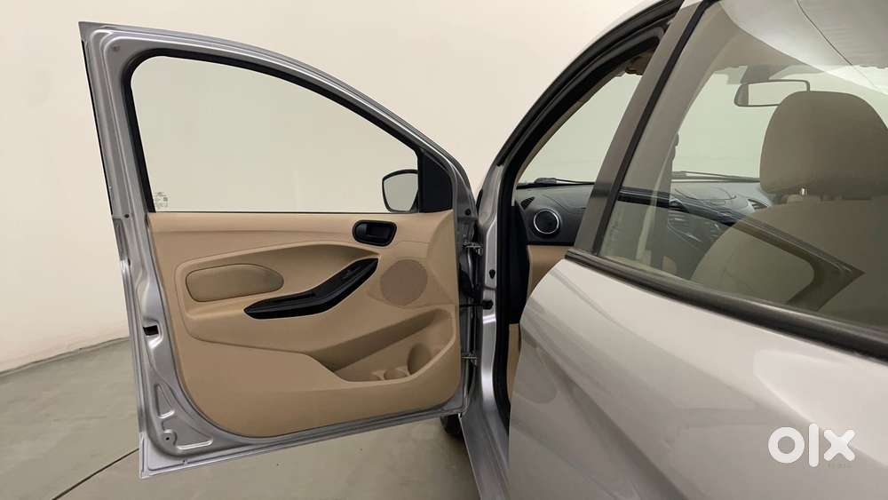 Ford Figo Aspire Titanium, 2017, Petrol