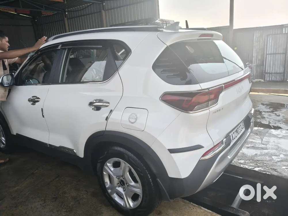 Kia Sonet 2023 Petrol 42000 Km Driven
