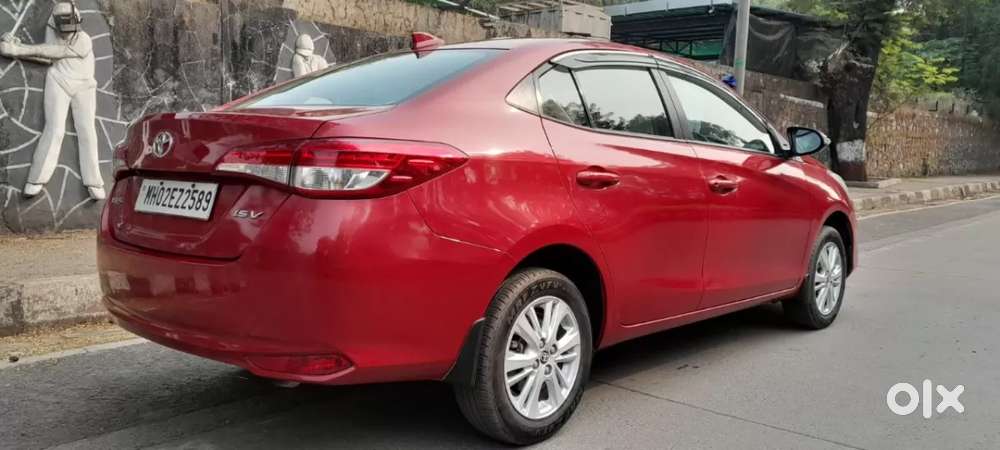 Toyota Yaris V Cvt, 2018, Petrol