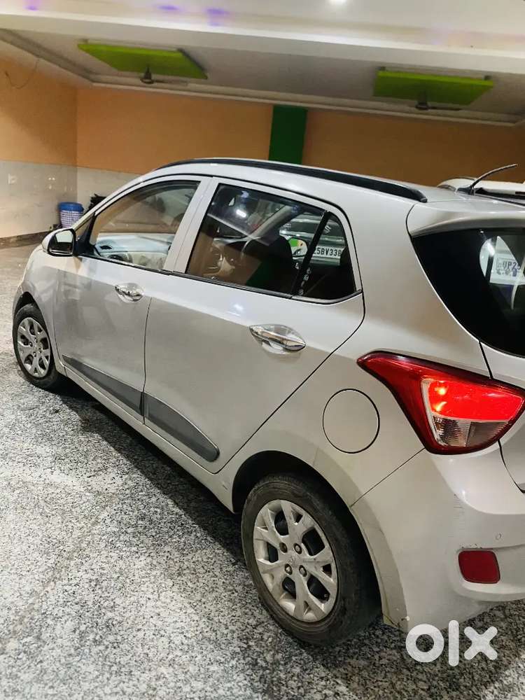 September 2014 Model , 1.2 Sportz Edition , 2nd Owner , 77800 Km Run