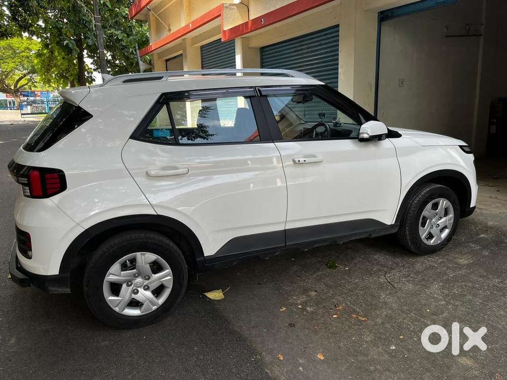 Hyundai Venue Petrol 2022