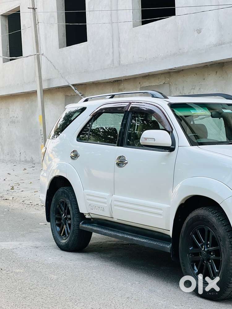 Toyota Fortuner 4x2 At 2.8 Diesel, 2012, Diesel