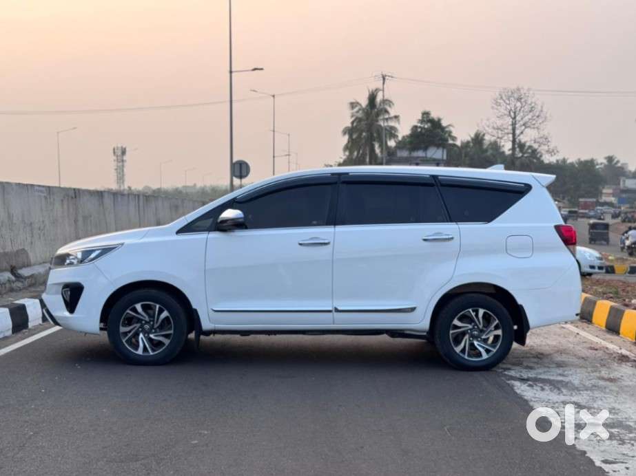 Toyota Innova Crysta [2020-ongoing] 2.4 Gx 7 Str, 2021, Diesel