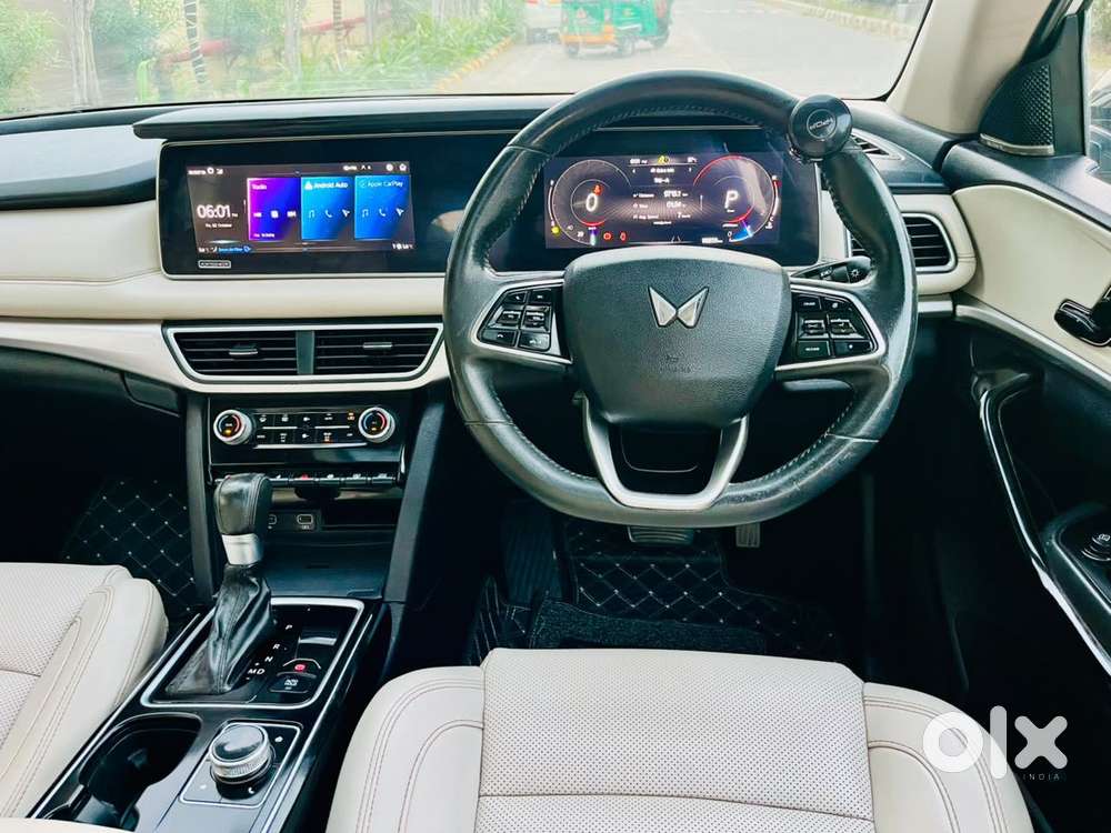 Mahindra Xuv700 2.2 Ax 7 Diesel At Luxury Pack Str, 2023, Diesel
