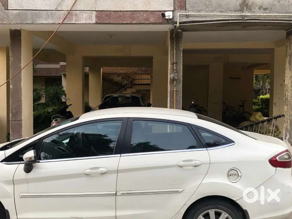 Ford Fiesta 2013 Petrol 100000 Km Driven