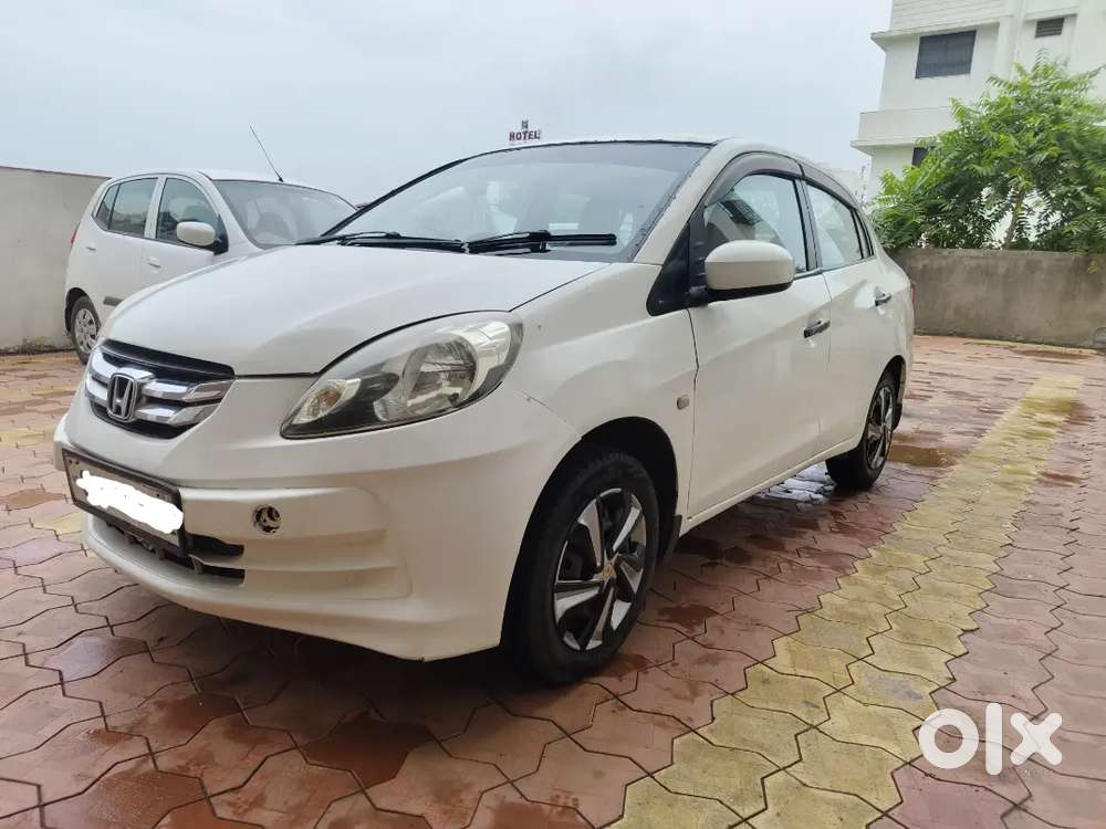 Honda Amaze ગુડ કન્ડિશન કમ્પલેટ રનીંગ કન્ડિશન ચિલ્ડ એસી
