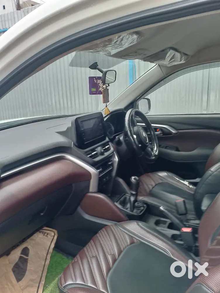 Maruti Suzuki Grand Vitara 2023 Hybrid Car