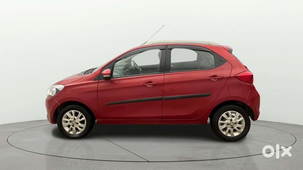 Tata Tiago 1.2 Revotron Xza, 2018, Petrol