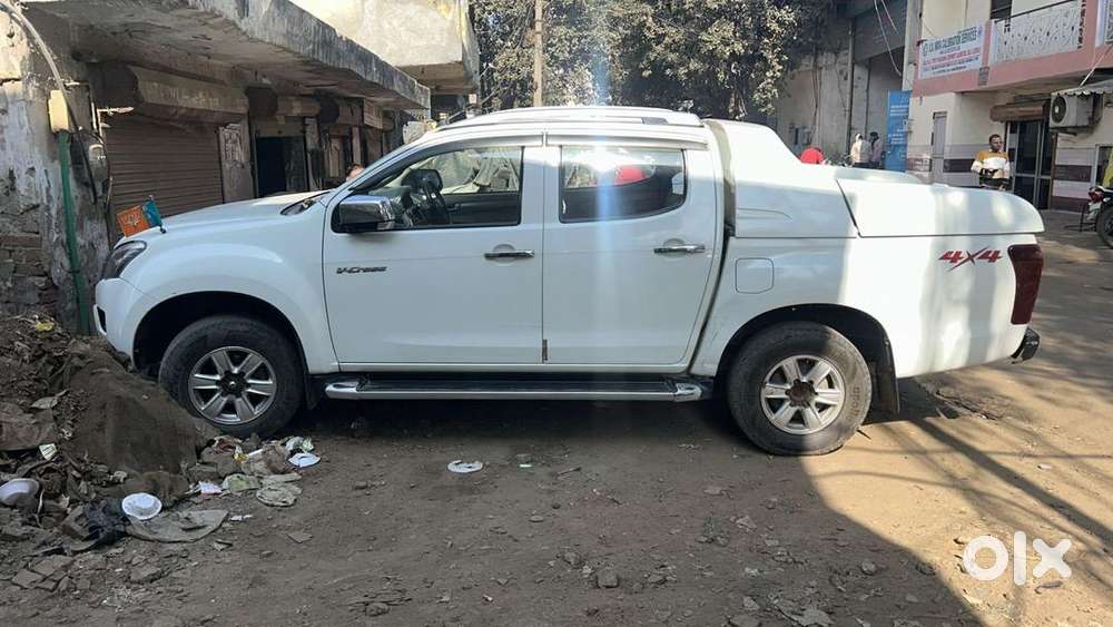 Isuzu D-max V-cross 2019 Diesel Well Maintained