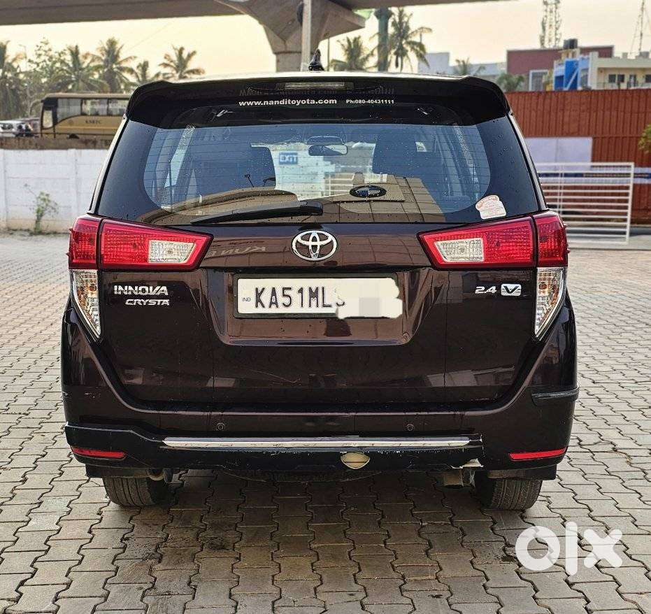 Toyota Innova Crysta 2.4 V 8 Str, 2017, Diesel