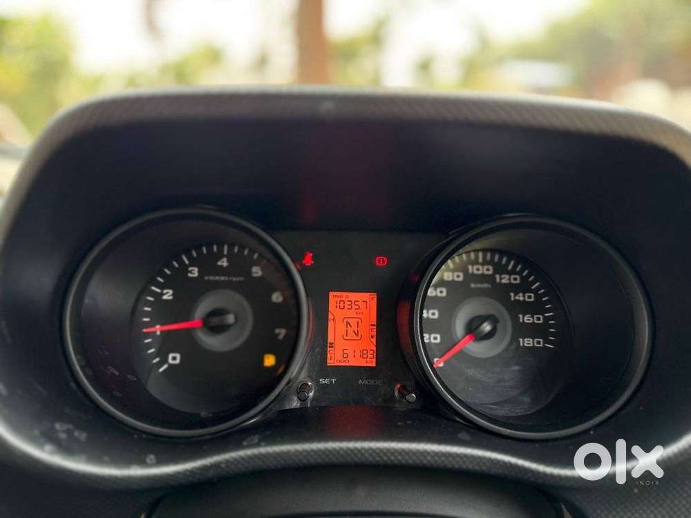 Mahindra Tuv 300 T6 Plus, 2017, Diesel