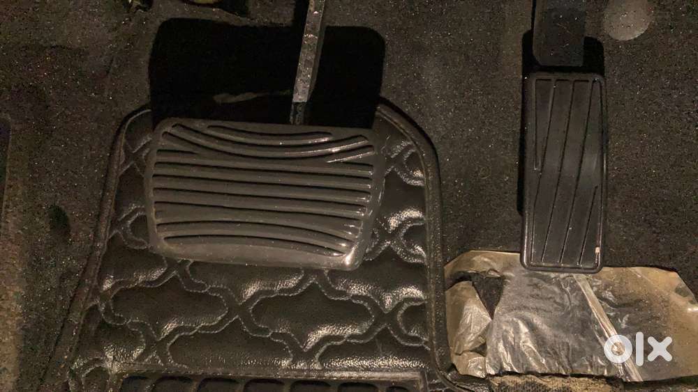 Mahindra Xuv700 2.0 Ax 7 Petrol At Str, 2024, Petrol
