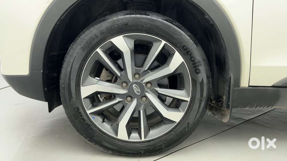 Mahindra Xuv300 W8 Option, 2020, Petrol