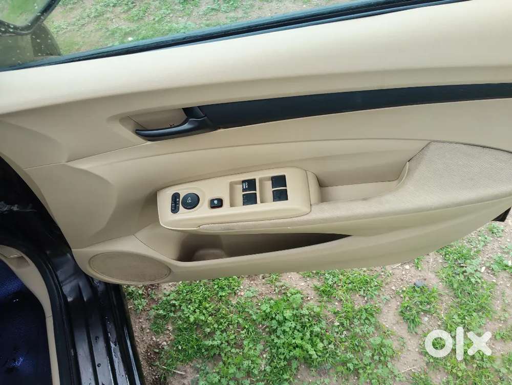Honda City 1.5 V 2013