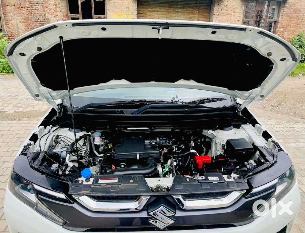 Maruti Suzuki Brezza 1.5 Vxi Smart Hybrid, 2023, Petrol