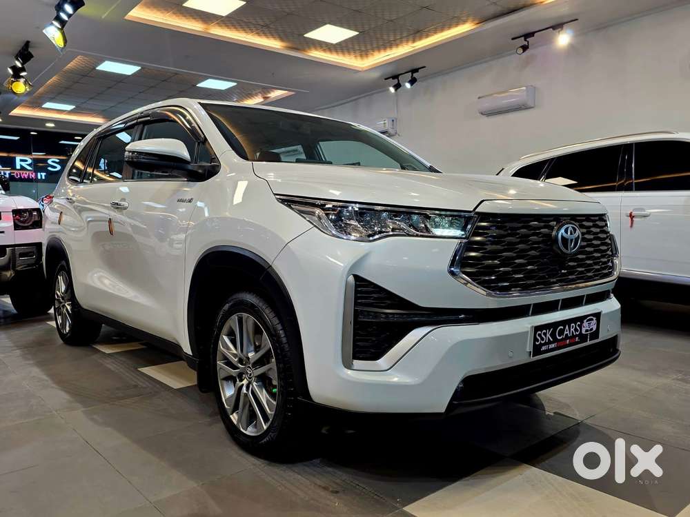 Toyota Innova Hycross 2.0 Zx Hybrid 7 Str, 2023, Cng & Hybrids