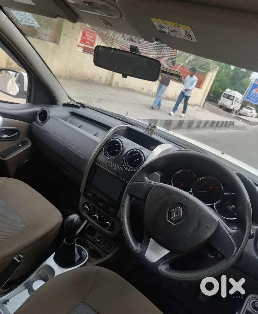 Renault Duster Petrol 2016 Model. Well Maintained.