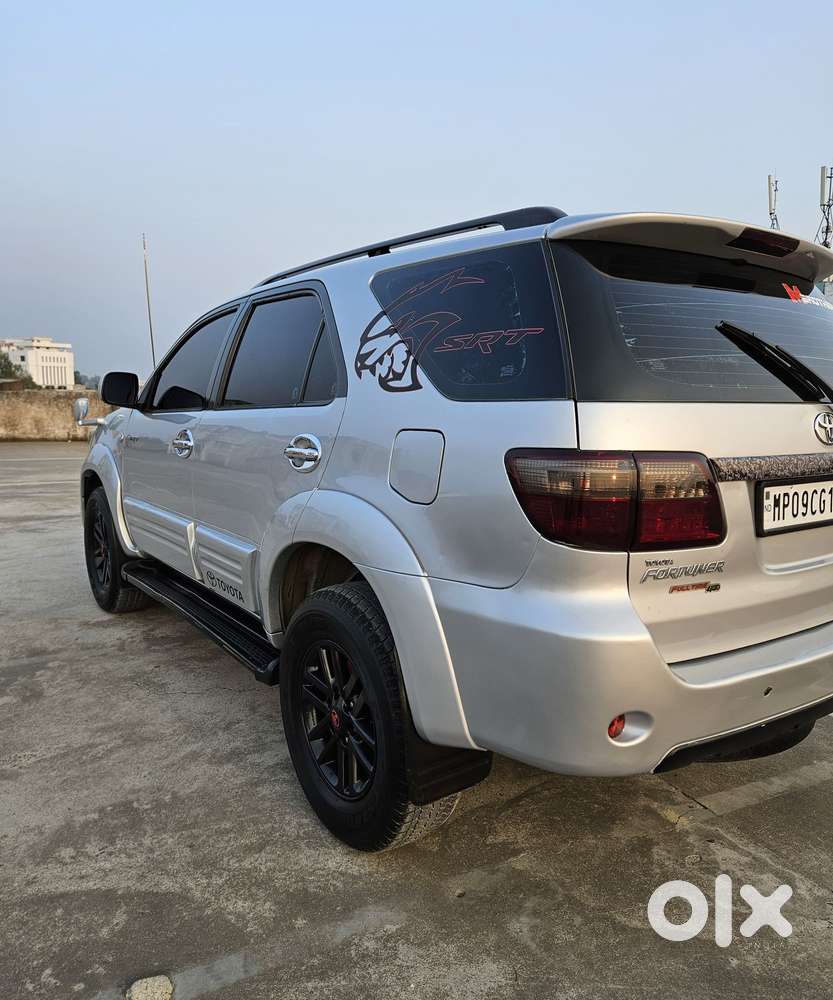 Toyota Fortuner 4x4 Manual Limited Edition, 2010, Diesel