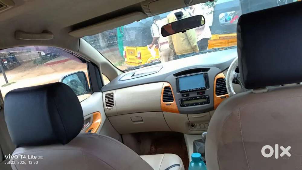 Toyota Innova 2.5 V Model 2011 Urgent Sale