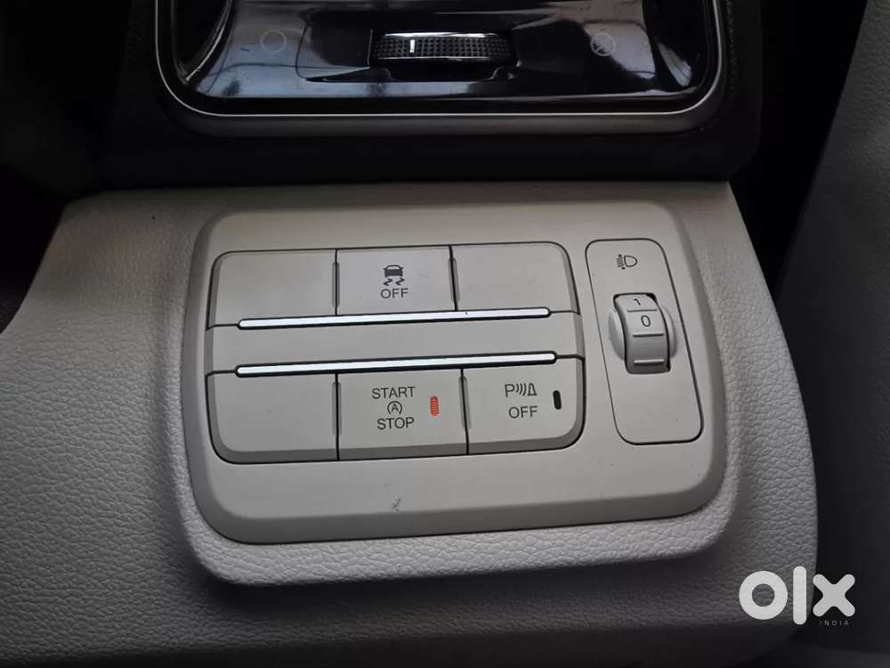 Mahindra Xuv300 W8 Option Diesel, 2022, Diesel