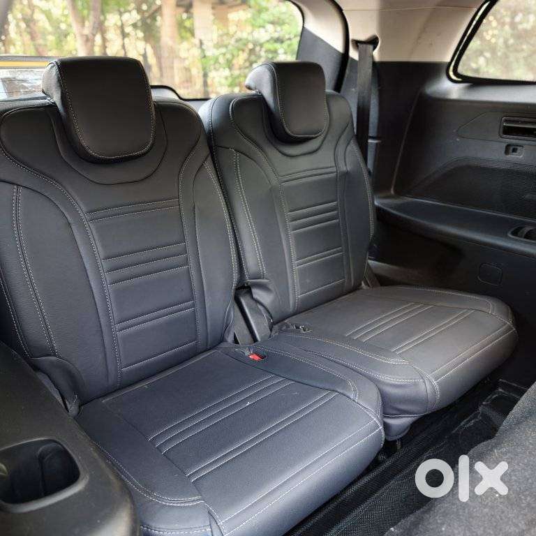 Mahindra Xuv700 2.2 Ax 5 Diesel At 7 Str, 2022, Diesel